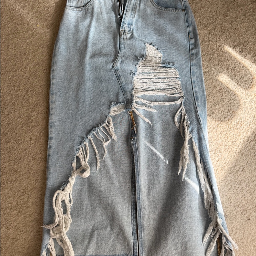 Stylish Distressed Denim Pencil Skirt
